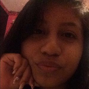 Meet your Posher, Stefanie